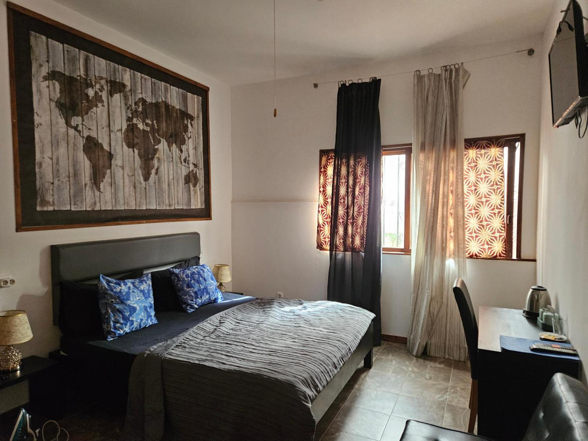 Blue Eagle Guesthouse - Casa De Hospedes Santa Maria Luaran gambar