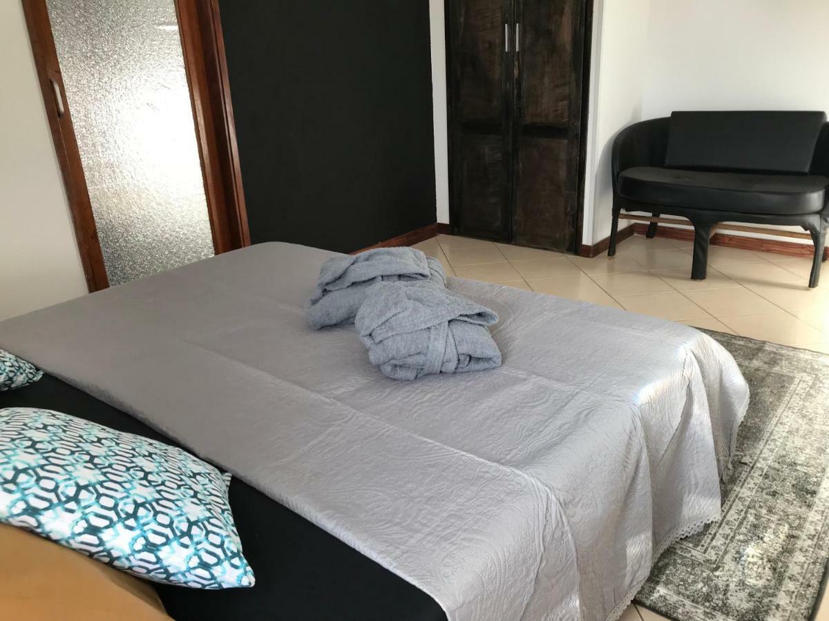 Blue Eagle Guesthouse - Casa De Hospedes Santa Maria Luaran gambar